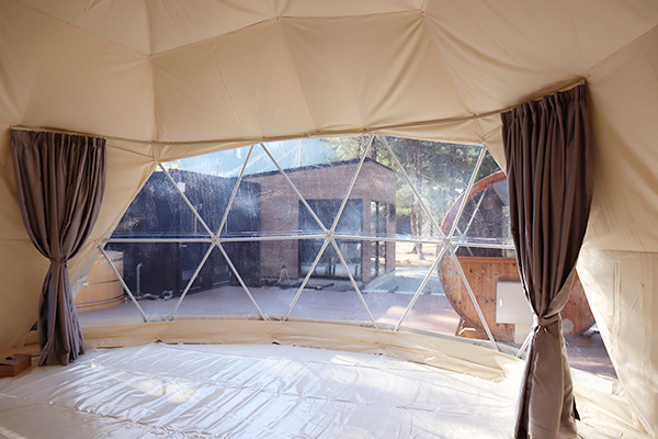 写真：ドームテント